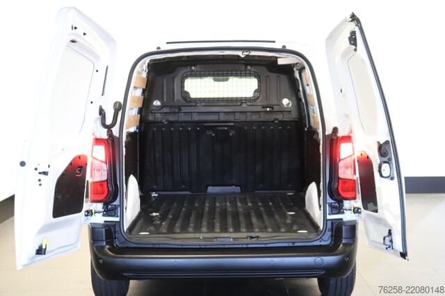 Hochdachkombi Peugeot Partner 1.2 Benzine! EURO 6 - Airco - Navi - Cr...