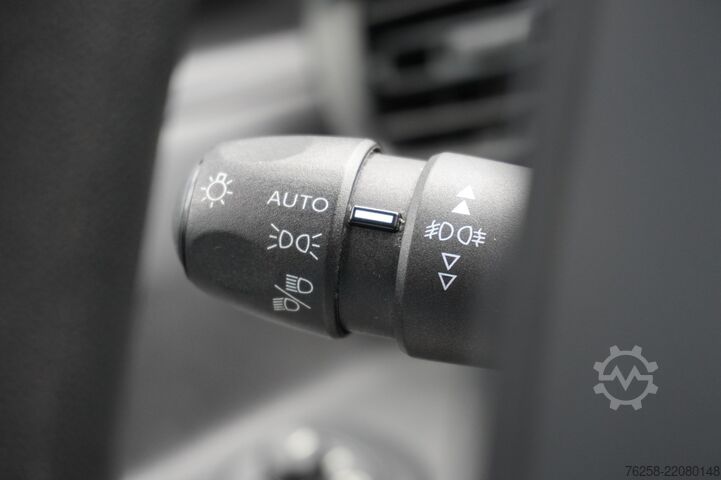 Hochdachkombi Peugeot Partner 1.2 Benzine! EURO 6 - Airco - Navi - Cr...