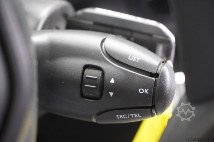 Hochdachkombi Peugeot Partner 1.2 Benzine! EURO 6 - Airco - Navi - Cr...