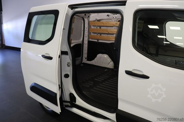 Panel van Peugeot Partner 1.2 Benzine! EURO 6 - Airco - Navi - Cr...