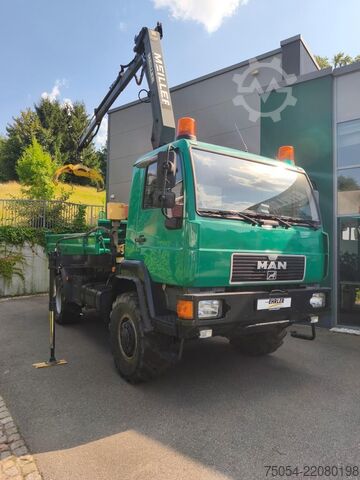 Kipper LKW MAN LKW Kipper mit Kran und Holzgreifer 7731