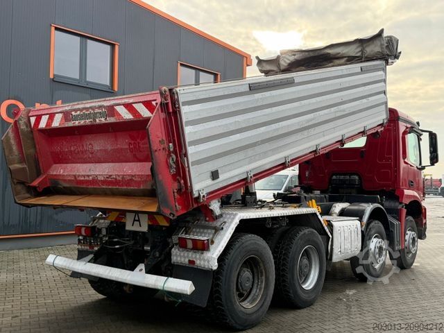 Three-sided tipper truck MERCEDES-BENZ Arocs 3243 8x4 Kipper Schwarzmuller Bordmatik