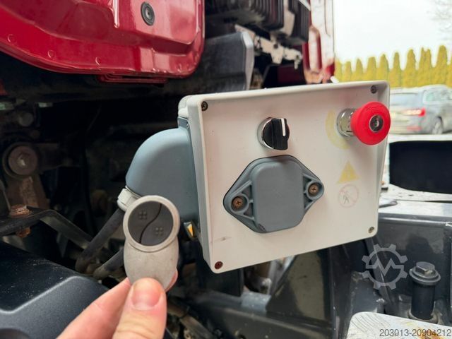 Three-sided tipper truck MERCEDES-BENZ Arocs 3243 8x4 Kipper Schwarzmuller Bordmatik