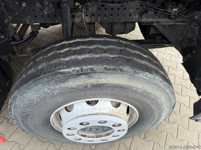 Three-sided tipper truck MERCEDES-BENZ Arocs 3243 8x4 Kipper Schwarzmuller Bordmatik