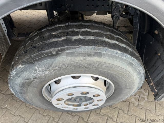 Three-sided tipper truck MERCEDES-BENZ Arocs 3243 8x4 Kipper Schwarzmuller Bordmatik