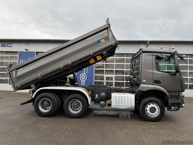Three-sided tipper truck MERCEDES-BENZ Arocs 2646 6x4 Kipper MEILLER Bordmatik