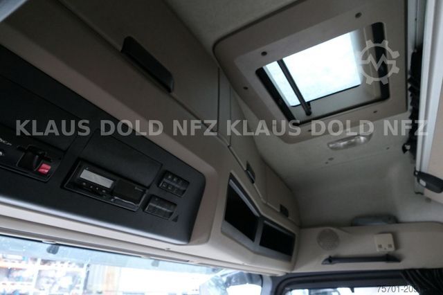 Box truck MERCEDES-BENZ Actros 2548 Koffer Lift-/Lenkachse Motor Defekt