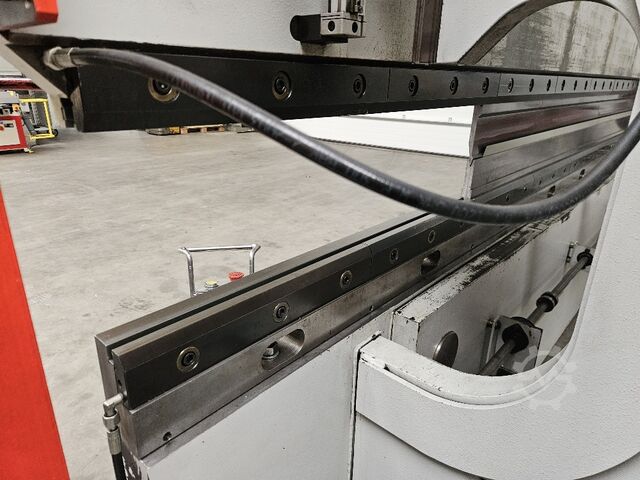 Abkantpresse Perrot Synchro III 2560