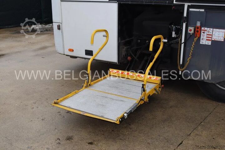 Motor coach VDL/Bova Futura FHD 127.365 / Handicaped lift / Full opt...