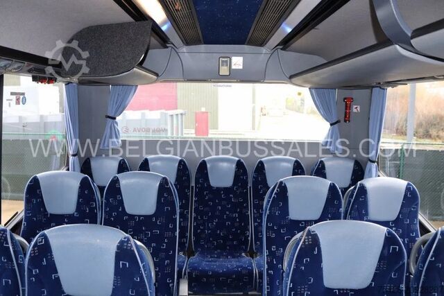 Motor coach VDL/Bova Futura FHD 127.365 / Handicaped lift / Full opt...