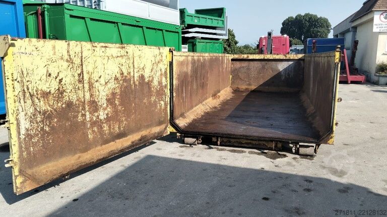 Roll-off container  CONTAINER SCARRABILE USATO A CIELO APERTO