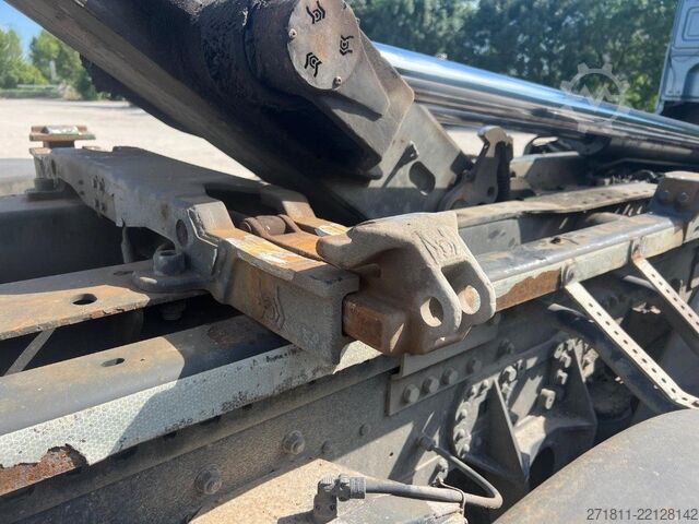 Roll-off tipper truck DAF DAF XF510 SCARRABILE USATO