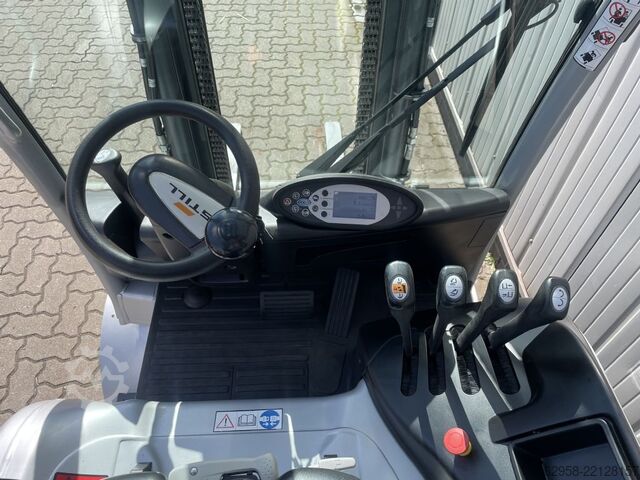 Electric 4-wheel forklift Still RX60-25