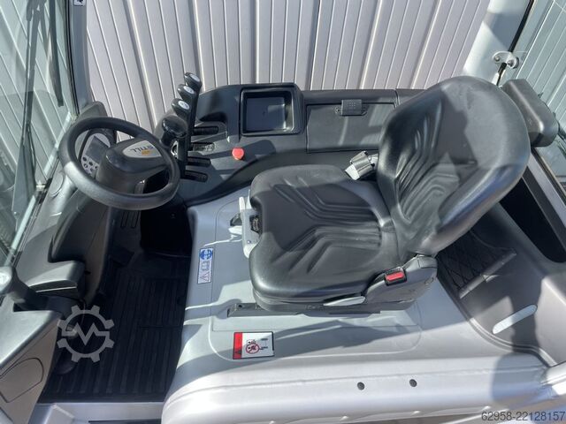 Electric 4-wheel forklift Still RX60-25