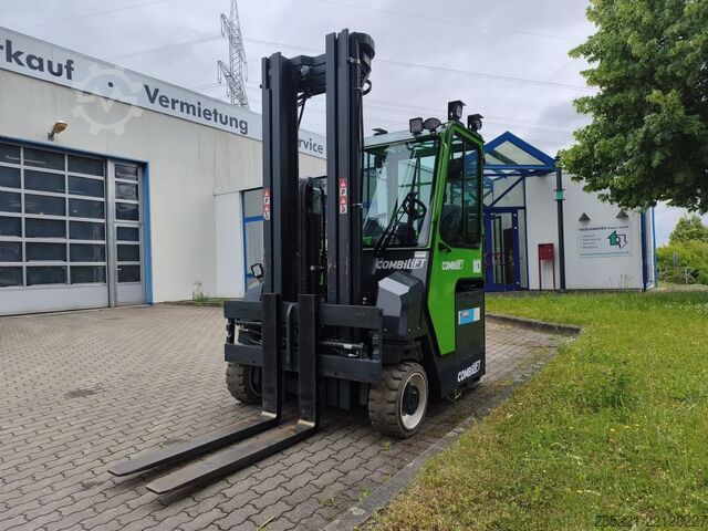 Four-way side loader Combilift CBE4000 4-Wege Stapler