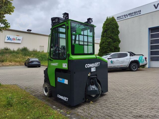 Four-way side loader Combilift CBE4000 4-Wege Stapler