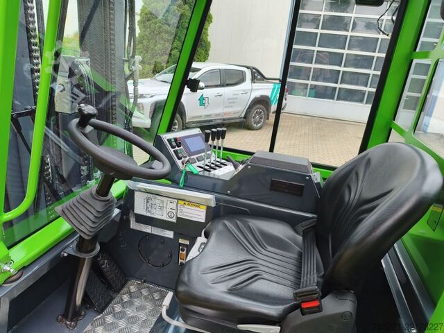 Four-way side loader Combilift CBE4000 4-Wege Stapler