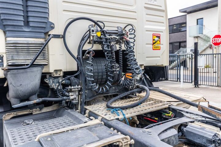 Standard tractor VOLVO FMX GLOB 460+HYDR