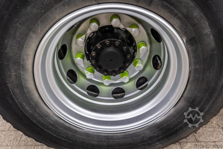 Standard tractor VOLVO FMX GLOB 460+HYDR