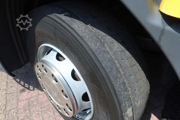 Box body Scania P250 4x2 Bakwagen+Klep E6 Dhollandia 1500 kg