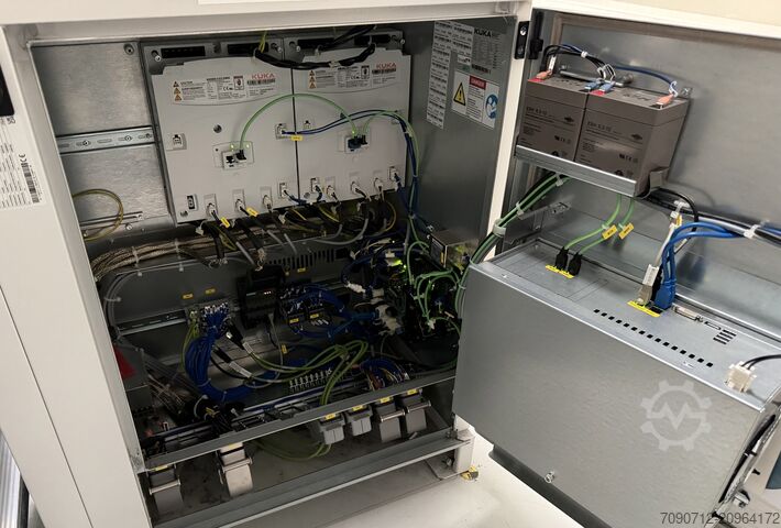 Industrial robot KUKA KRC4 KR120 R2700-2 / FLR