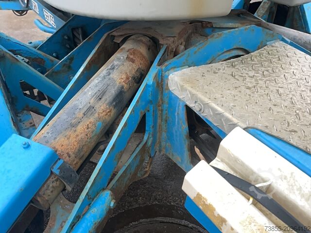 Trailer-Mounted Boom Lift Genie TZ-50 DC w/ Drive 17.09 m