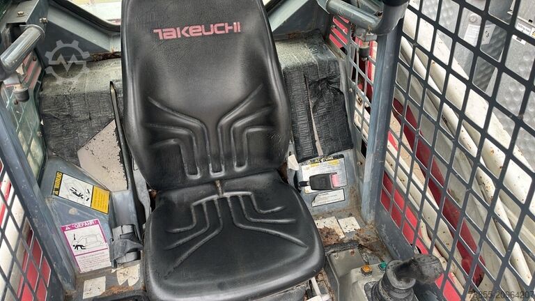 Tracked Skid Steer Takeuchi TL130 with forks and loader bucket