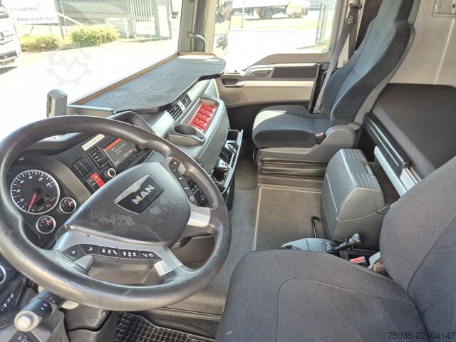 Standard SZM MAN TGX 18.440 4x2