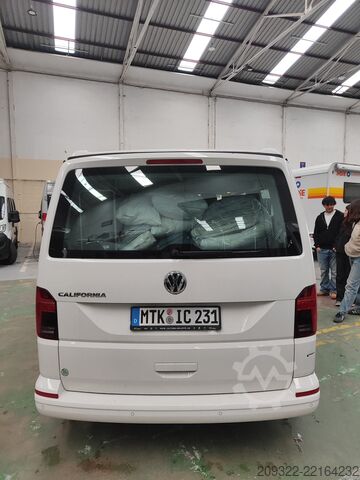 Wohnwagen/Wohnmobil Volkswagen California Coast 2022 | Automatico | Tetto a soffietto
