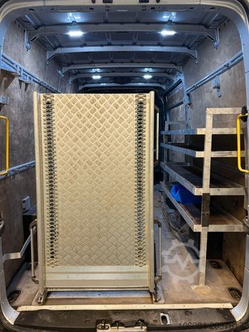 High top van VOLKSWAGEN Crafter Kasten L2-H2 Klima Tempomat R-CAM AHK