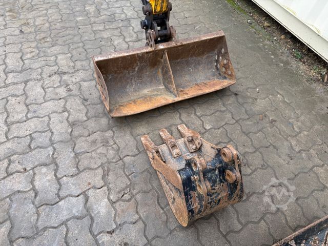 Mini excavator JCB 16C-1 /2022 BJ/ 779 H / verbr. Laufwerk/2xLöffel