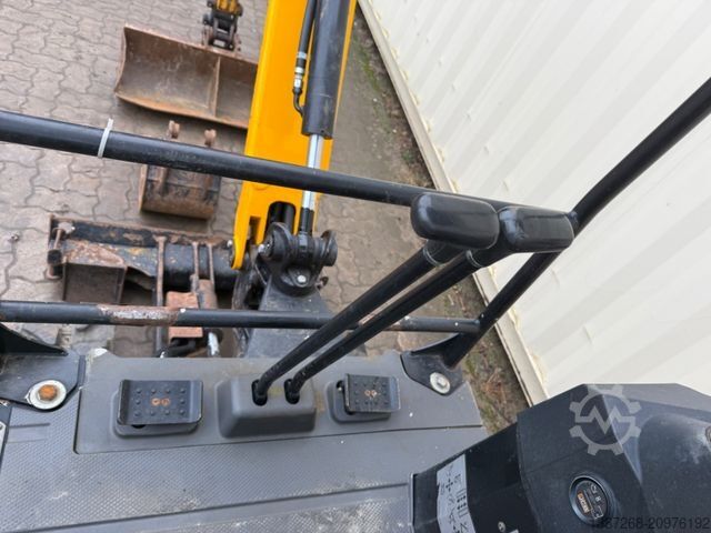Mini excavator JCB 16C-1 /2022 BJ/ 779 H / verbr. Laufwerk/2xLöffel