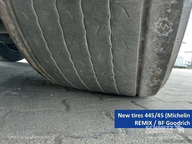 Auflieger mit Pritsche & Plane Schmitz Cargobull Curtainsider Mega