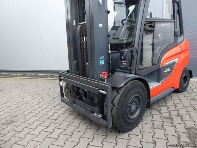 Treibgasstapler Linde H35T-02