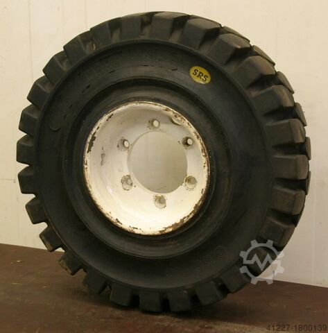 Solid rubber tires CLARK 6,5-10