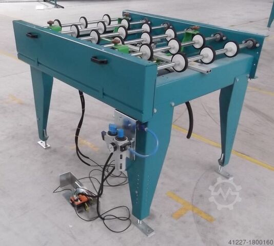 Driven roller conveyor Grenzebach mit Zentriereinheit