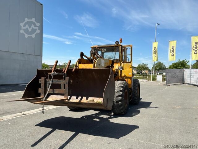 Loader Ahlmann AS 12
