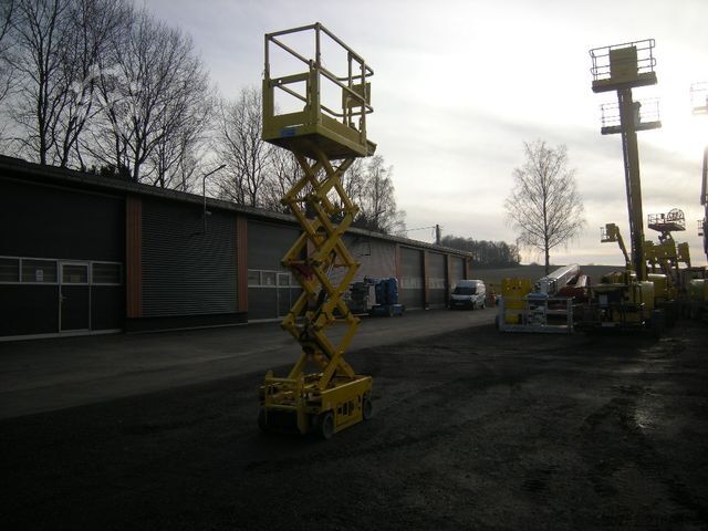 Arbeitsbühne GENIE GS 1330, Genie mit neuen Batterien, 5,9 m