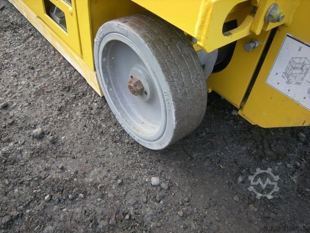 Arbeitsbühne GENIE GS 1330, Genie mit neuen Batterien, 5,9 m