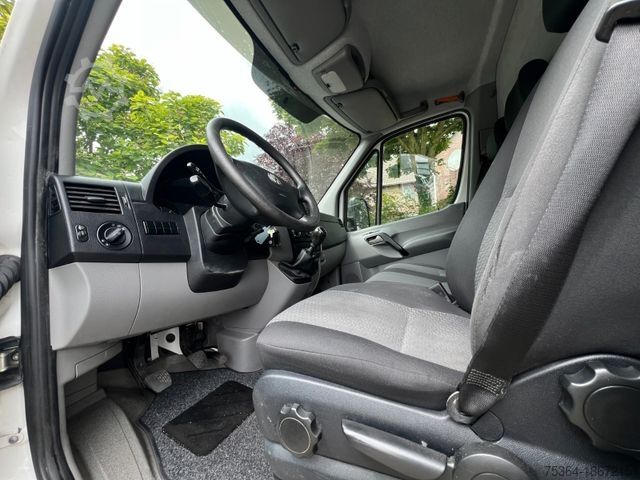 Box van VOLKSWAGEN Crafter 2.0 Tdi Polyester Koffer California 3,5t