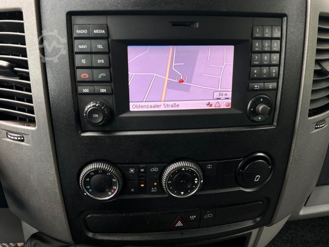 Box van VOLKSWAGEN Crafter 2.0 Tdi Polyester Koffer California 3,5t