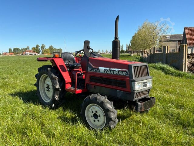 Traktor Yanmar F20D