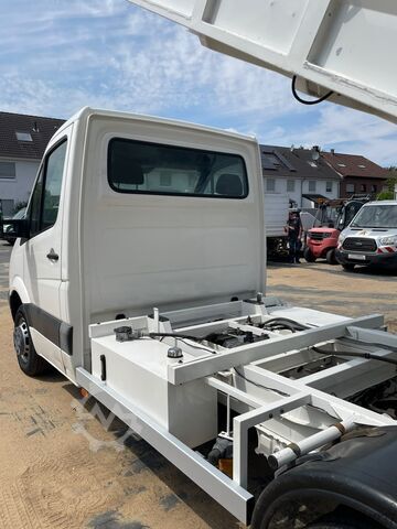 Special purpose municipal vehicle Mercedes-Benz Sprinter 516 CDI Sinkkastenreiniger