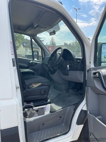 Special purpose municipal vehicle Mercedes-Benz Sprinter 516 CDI Sinkkastenreiniger