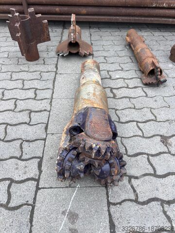 Drilling rig for well construction Bohak KL120