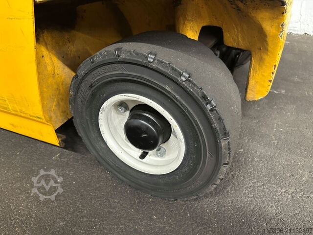 Elektro 4 Rad-Stapler Jungheinrich EFG 320 - TRIPLEX 6 m