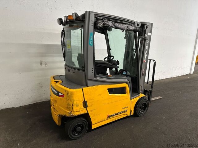 Elektro 4 Rad-Stapler Jungheinrich EFG 320 - TRIPLEX 4,4 m