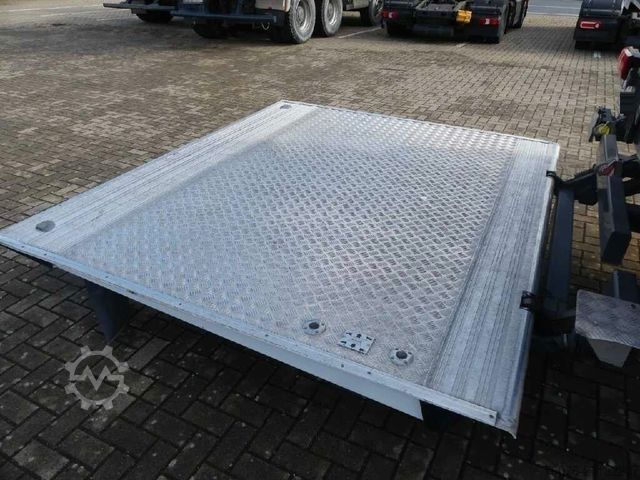 LKW mit Kofferaufbau MERCEDES-BENZ 1224 L LBW 1.5t Retarder 1 Bett Heizung Klima