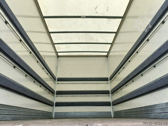 Box van Iveco Daily 35