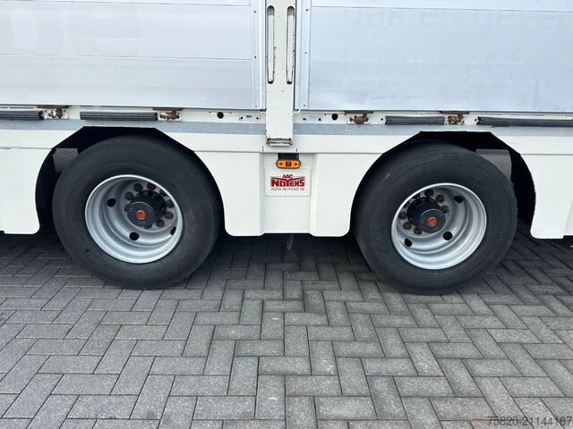 Semi low-loader NOYENS 2 ASSER SEMIE HYDRAULISCH GESTUURD